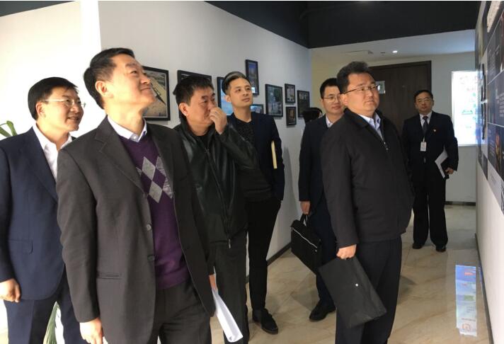 集团党委书记、董事长任丁率队调研尊龙凯时商贸工作